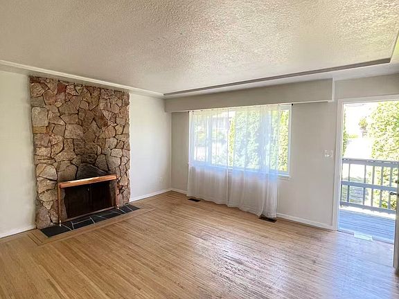 2nd image of 100 Sea Ave