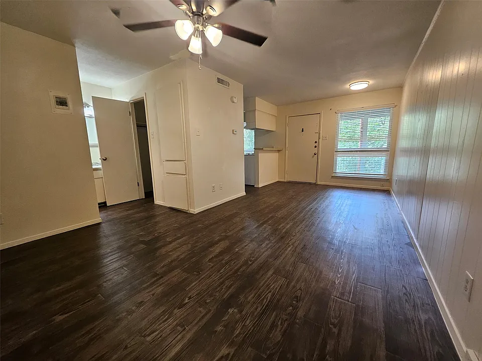 4406 Avenue C #205