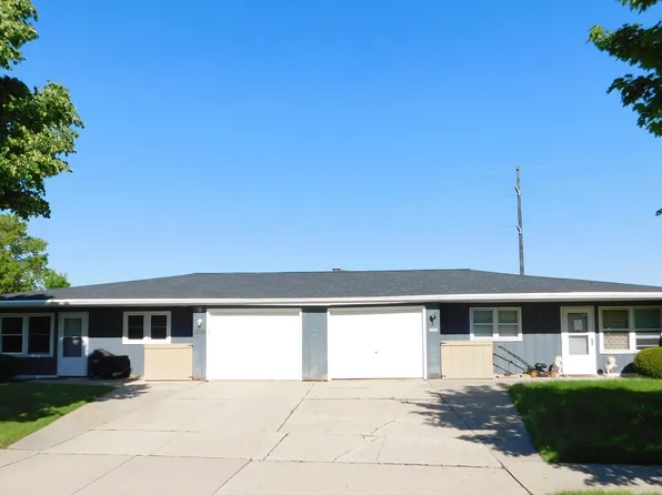 2088 Terry Ln, De Pere, WI 54115