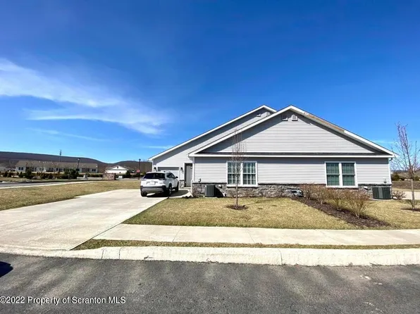 198 Golden Gate Dr, Archbald, PA 18403