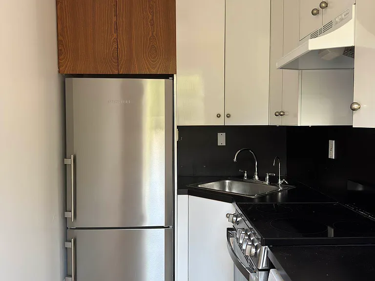 51 Remsen St #4R — Photo 5