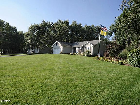 2nd image of 4881 Hathaway Ct
