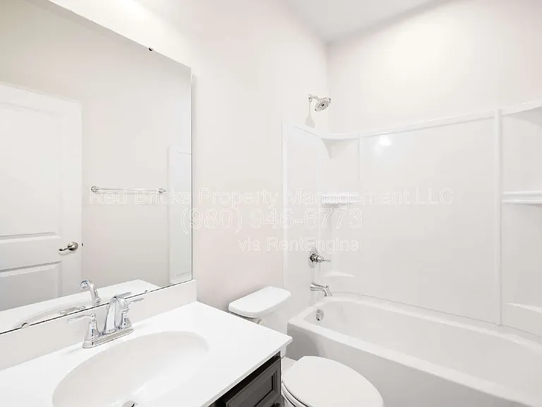 2620 Grantham Place Dr — Photo 19