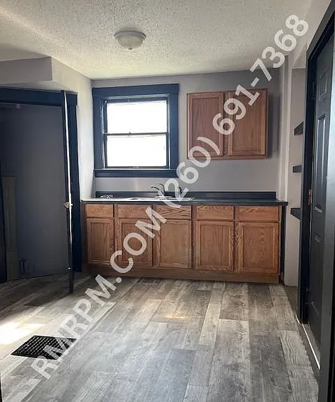 1114 Colerick St — Photo 26