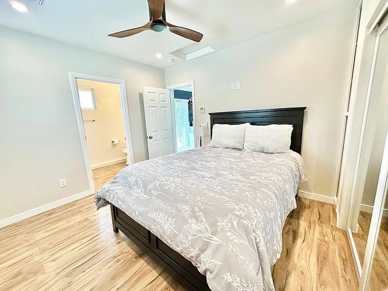 9431 W Lilac Rd — Photo 23