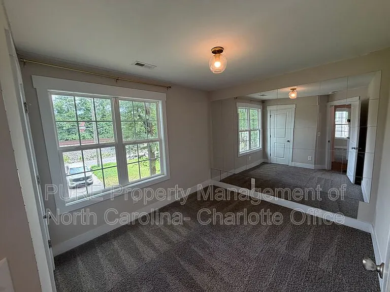 1204 W Airline Ave — Photo 19