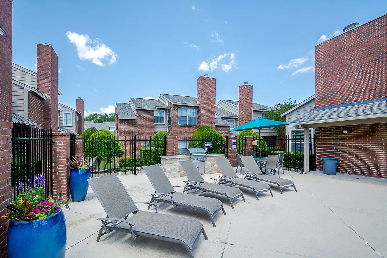 Amberly Village Townhomes — Photo 4