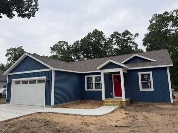 1194 Brooks Rd S, Muskegon, MI 49442