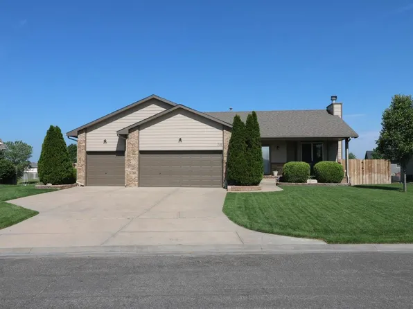 715 S Windrose St, Haysville, KS 67060