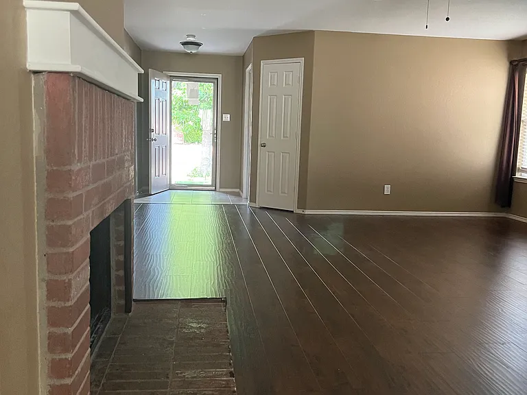 12947 Michelle Dr — Photo 14