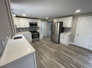 16 Stanley Rd, Methuen, MA 01844