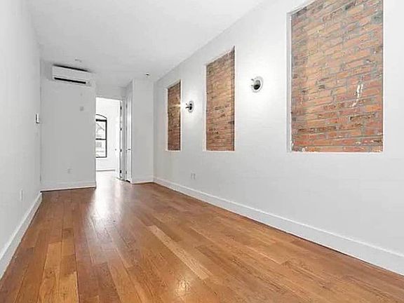 5th image of 858 Hancock St #3S
