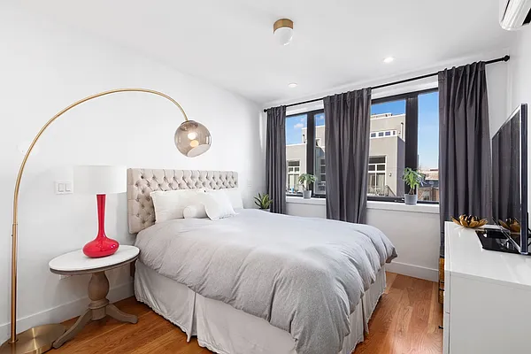 Rented by Keller Williams NYC | media 18