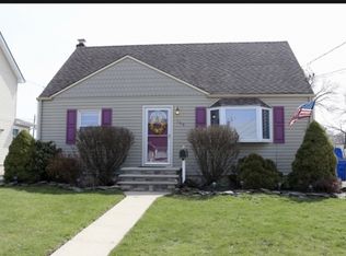 158 E Hill Rd, Colonia, NJ 07067