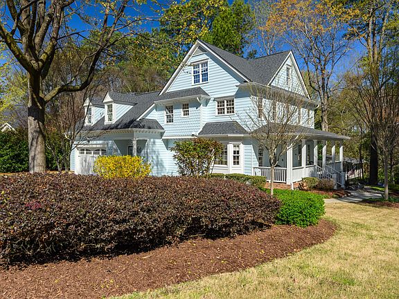 3rd image of 415 Fairview Rd