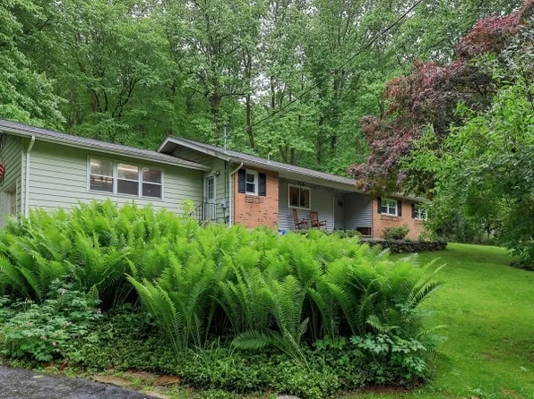 383 Tunnel Rd, Bethlehem Twp., NJ 08802