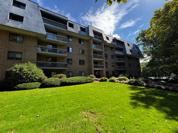 65 Commons Dr Unit 602, Shrewsbury, MA 01545