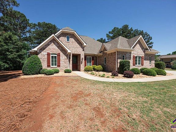 2nd image of 105 Freedom Dr