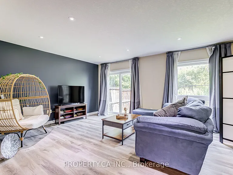 14 Amos Dr #2 — Photo 19