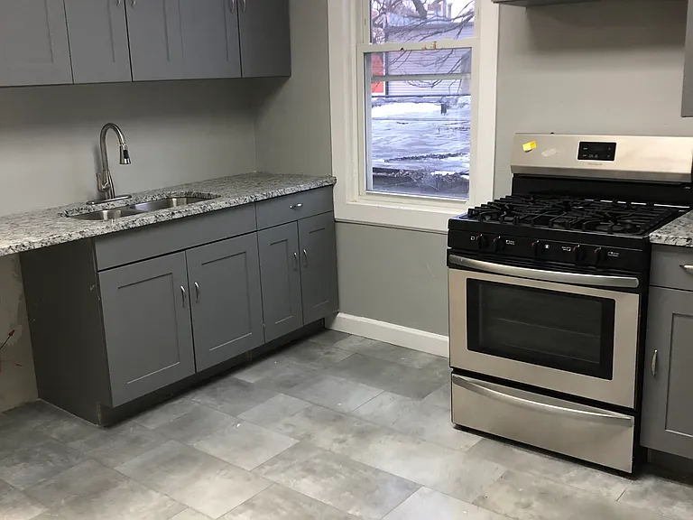 7515 S Dobson Ave #2 — Photo 3