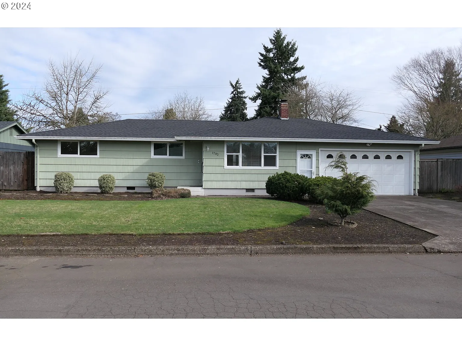 1793 Hemlock St photo 1