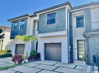 9108 NW 158th St, Miami Lakes, FL 33018