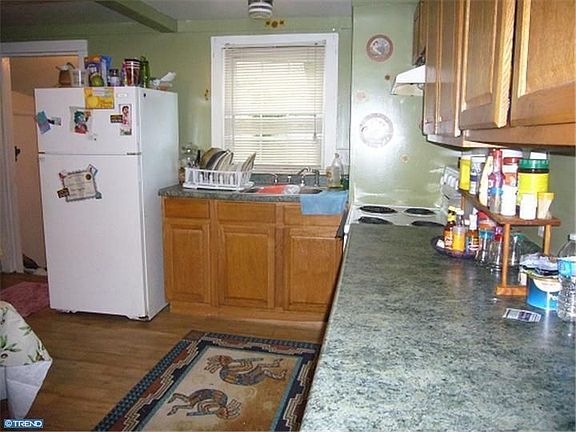 4th image of 105 Crawford St
