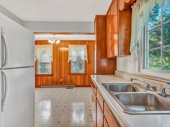 5th image of 5444 Crescent Blvd