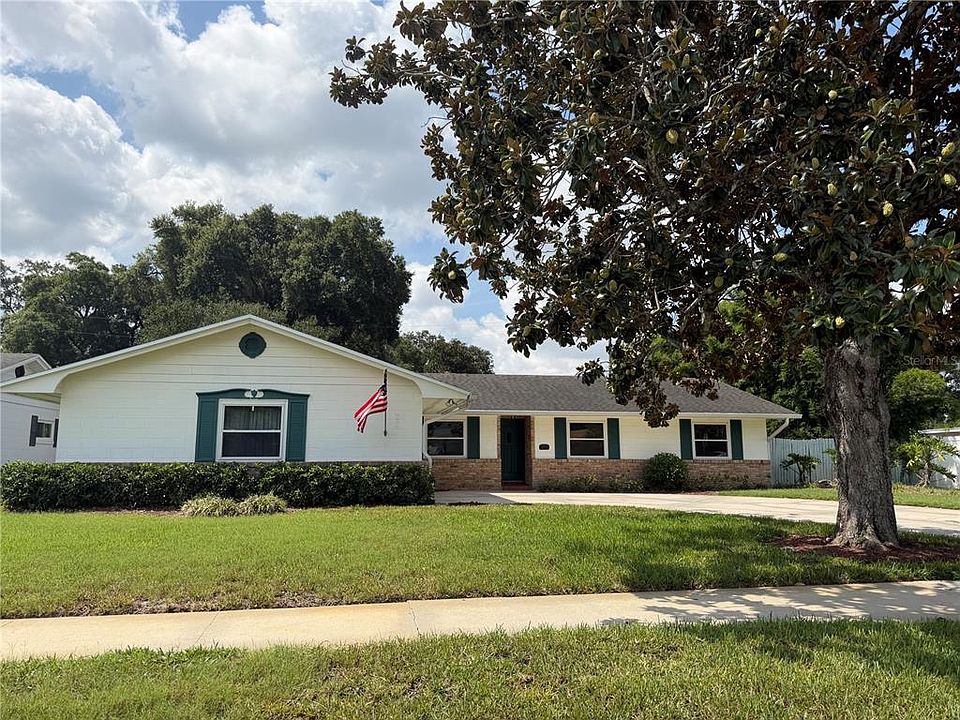 1st image of 810 SWEETBRIAR ROAD