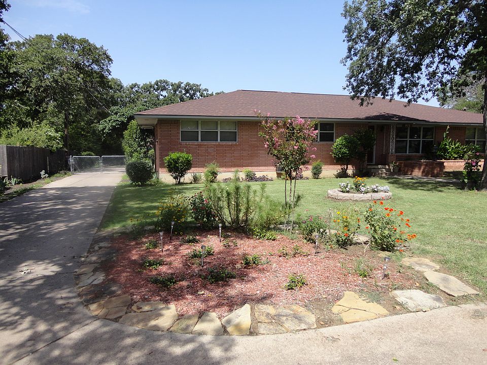1st image of 915 E Sherman Dr