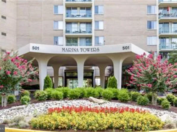 501 Slaters La, Alexandria, VA 22314