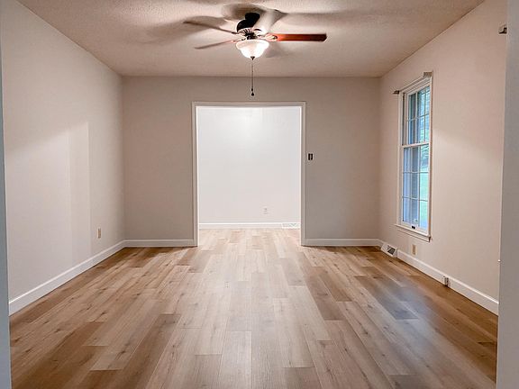 5th image of 1506 S Rowan Ave
