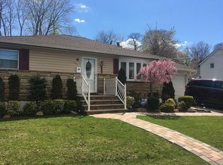 407 Rhodes Ln, West Hempstead, NY 11552