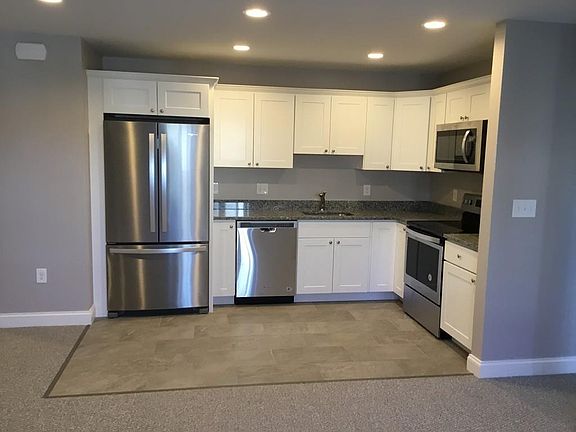 2nd image of 500 Washington St Ste 4