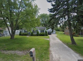 22890 Hartman St, Clinton Township, MI 48036