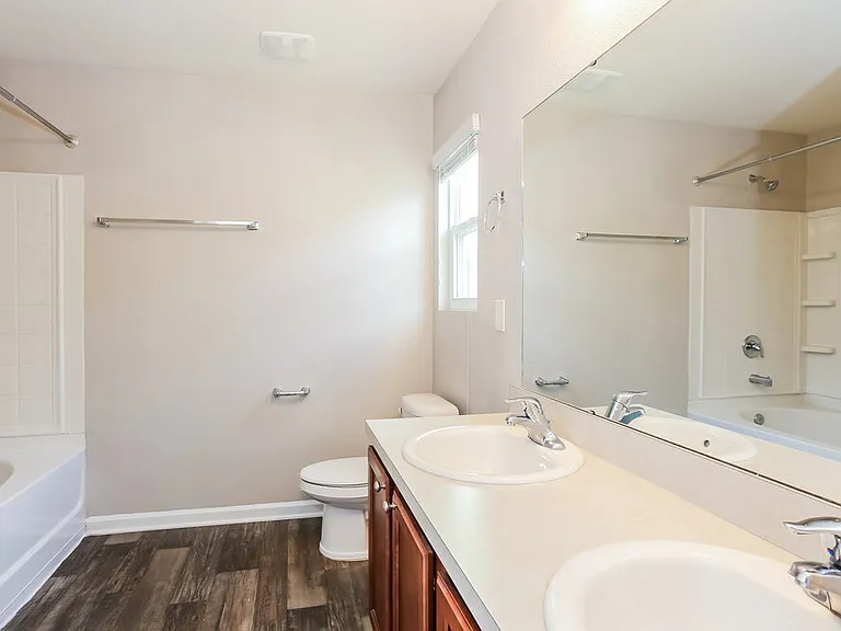 2067 Tyson Lake Dr — Photo 10