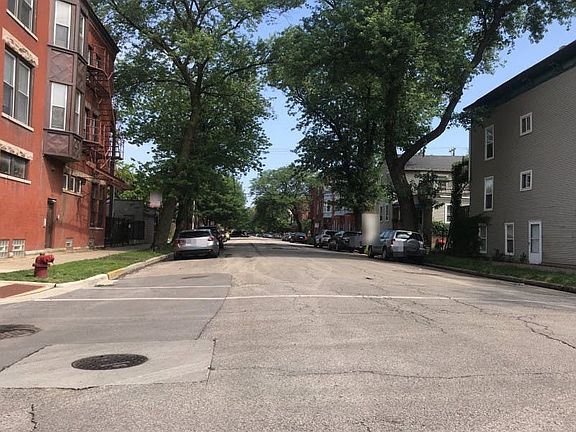 4th image of 2028 W Erie St