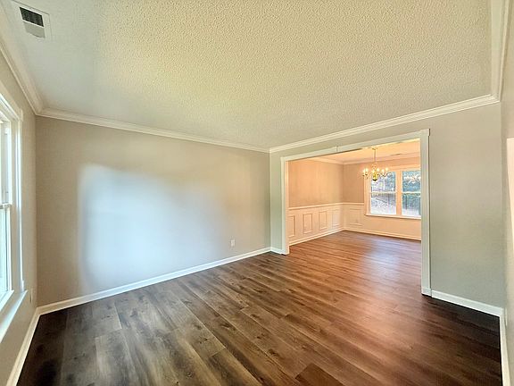 4th image of 301 Siena Dr