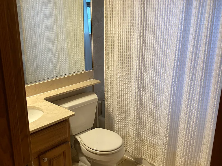 2128 W Leland Ave #2 — Photo 9