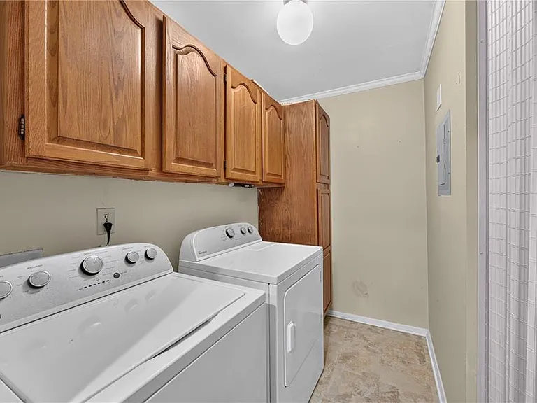 123 Warm Springs Cir — Photo 19