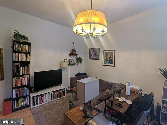 4th image of 251 S 21st St #1R