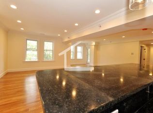 74 Browne St #3E, Brookline, MA 02446