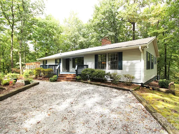 142 Little Falls Dr, Tryon, NC 28782