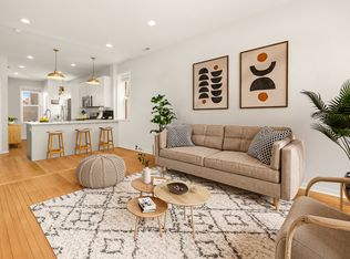 2065 N Leavitt St #2, Chicago, IL 60647
