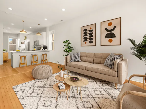 2065 N Leavitt St #2, Chicago, IL 60647