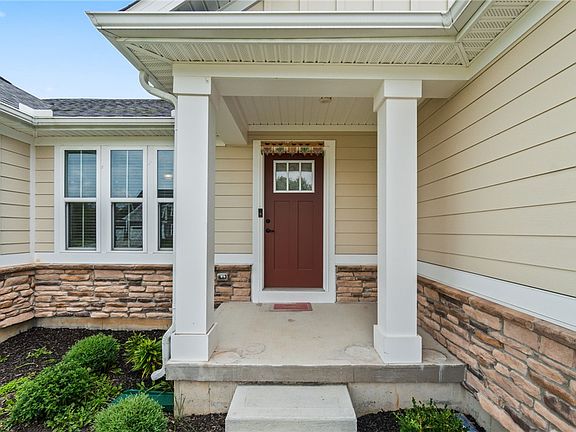 5th image of 168 E Chapel Dr