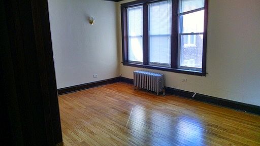 3rd image of 4846 W Henderson St APT 1N
