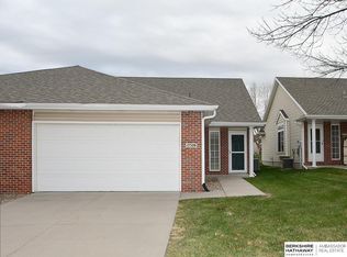17509 Parker Plz, Omaha, NE 68118