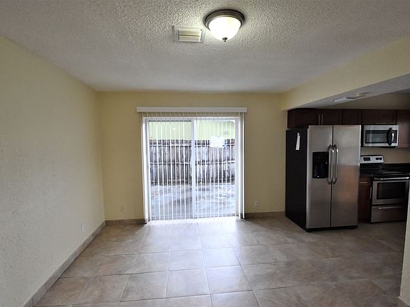 4th image of 6940 NW 83rd St