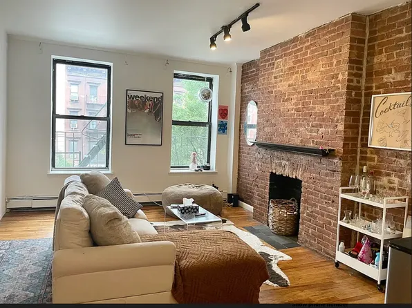 686 9th Avenue image 1 of 10